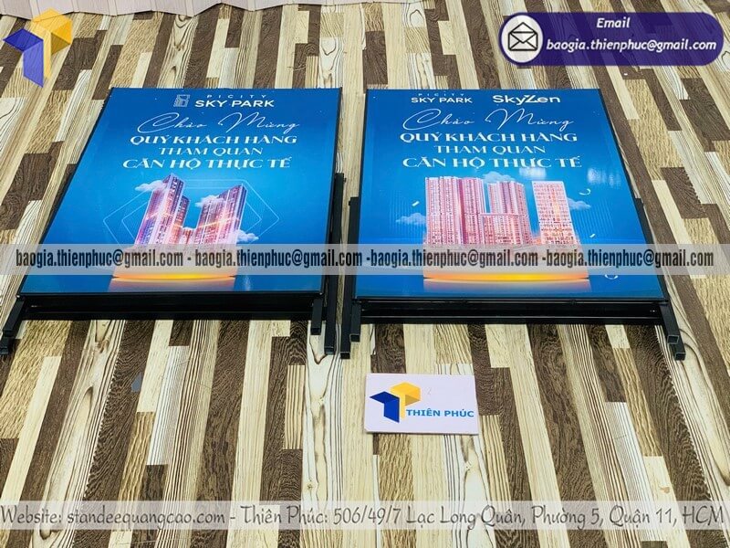 In bảng quảng cáo một mặt khung sắt xếp gọn di động bền đẹp phục vụ quảng cáo mọi vị trí