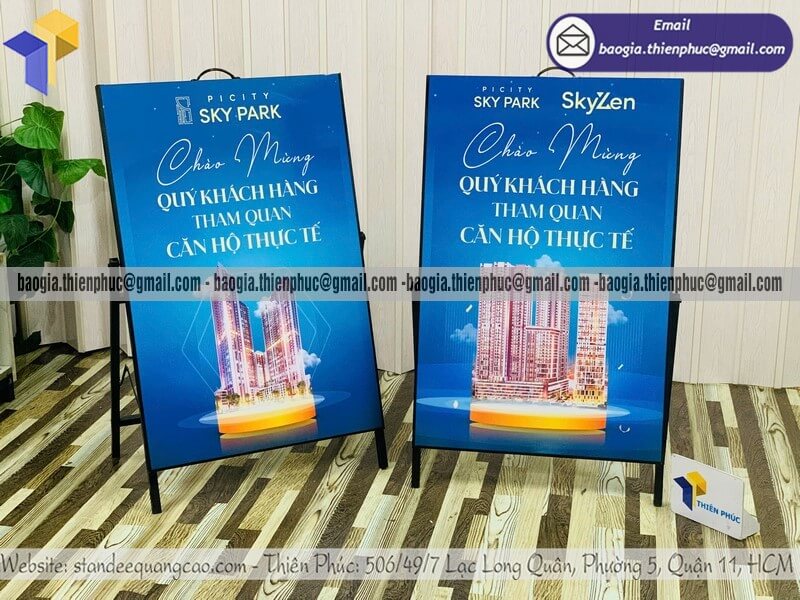 In bảng quảng cáo một mặt khung sắt xếp gọn di động