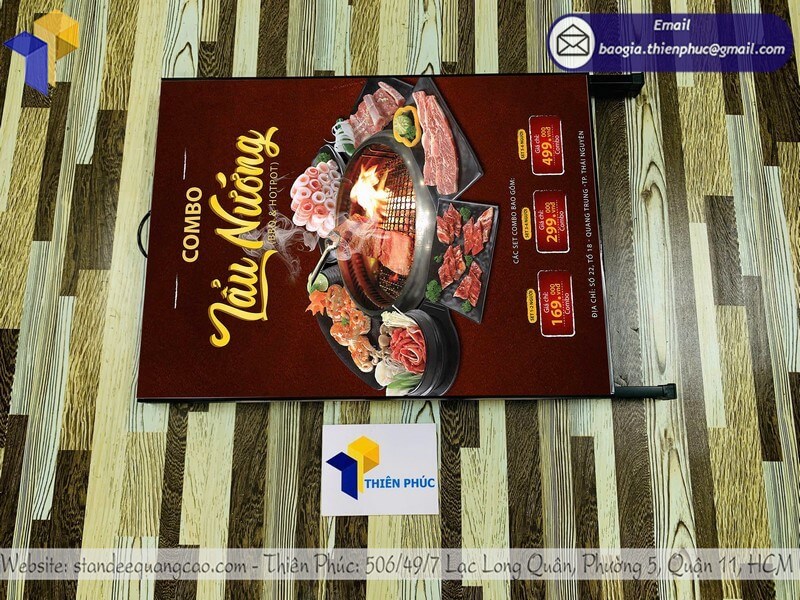 In bảng standee chữ A quảng cáo cho cửa hàng đẹp  cho cafe shop thời trang