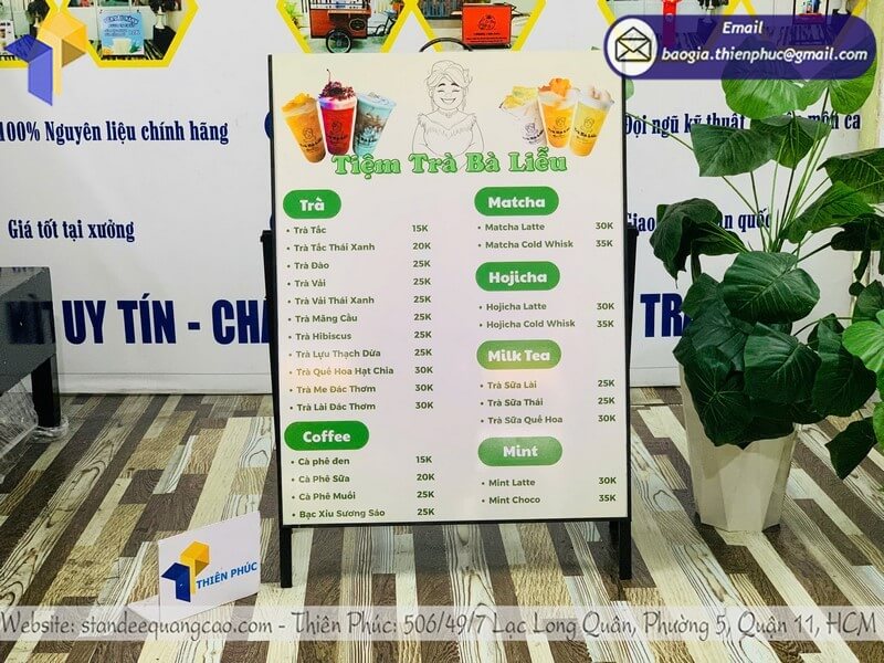 In bảng standee sản phẩm 1 mặt cho quầy bán hàng