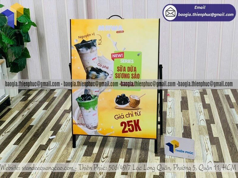 In biển hiệu quảng cáo một mặt khung sắt xếp gọn