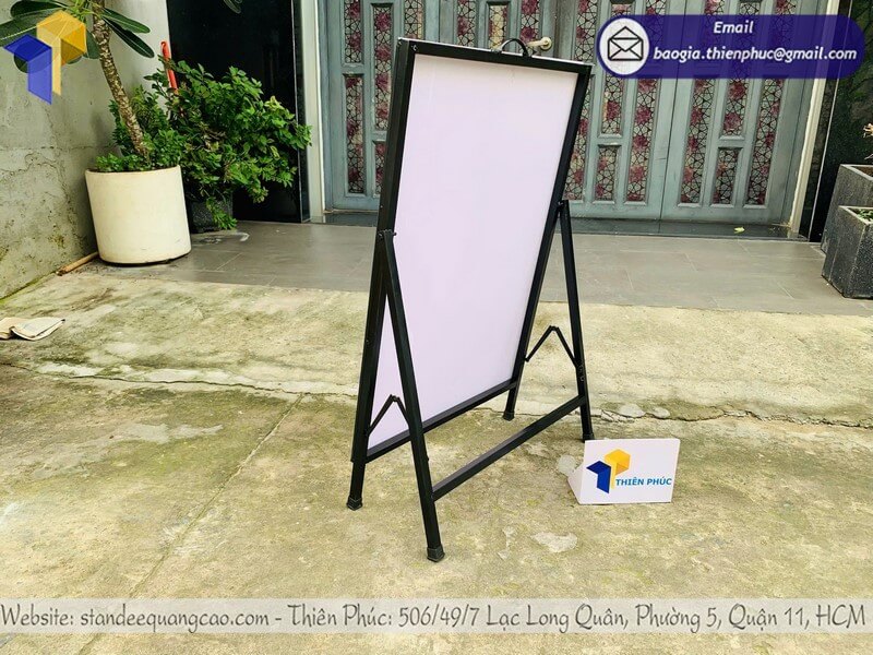 In Standee 1 mặt chất lượng, bền, màu sắc sống động