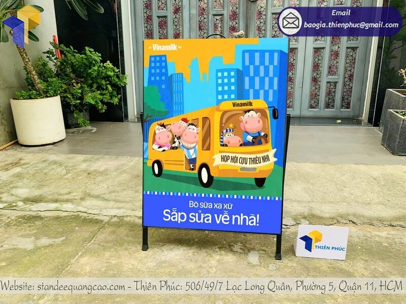 In Standee 1 Mặt Chất Lượng