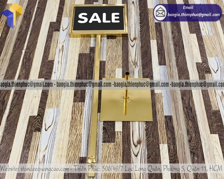In standee bảng thông tin chỉ dẫn khung sắt 2 mặt kích thước riêng cho khu du lịch bến xe sân bay