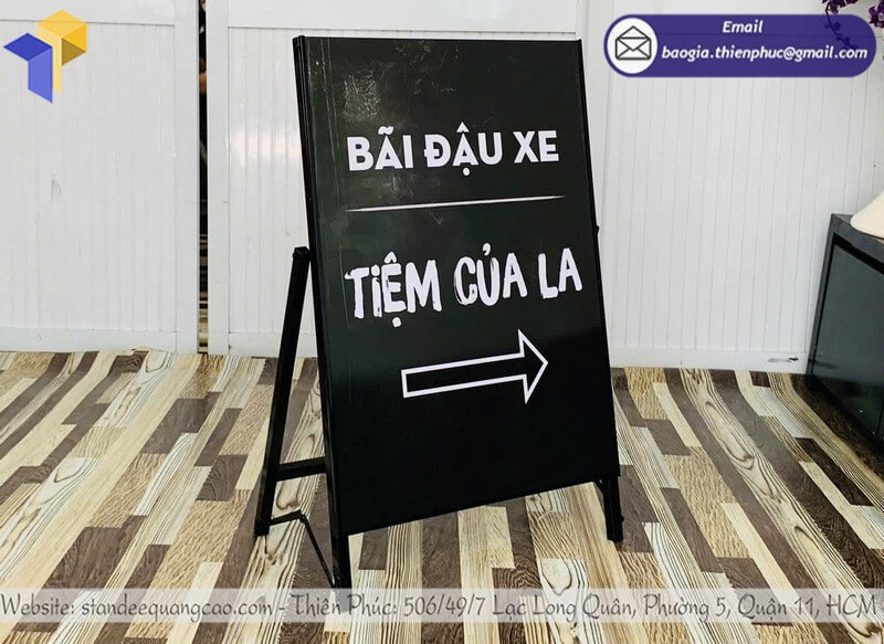 in standee chấn xếp quảng cáo HCM