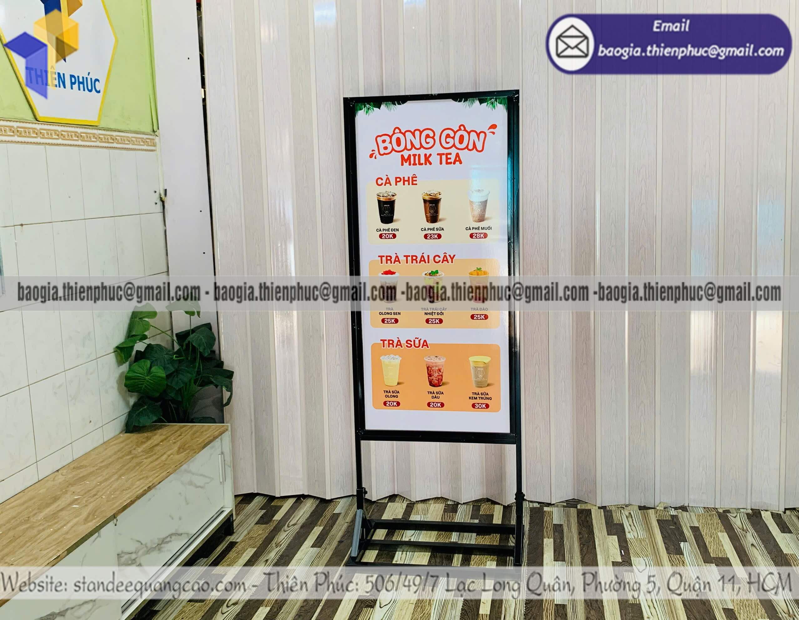 Khung bảng hiệu sắt giới thiệu menu tại cửa hàng