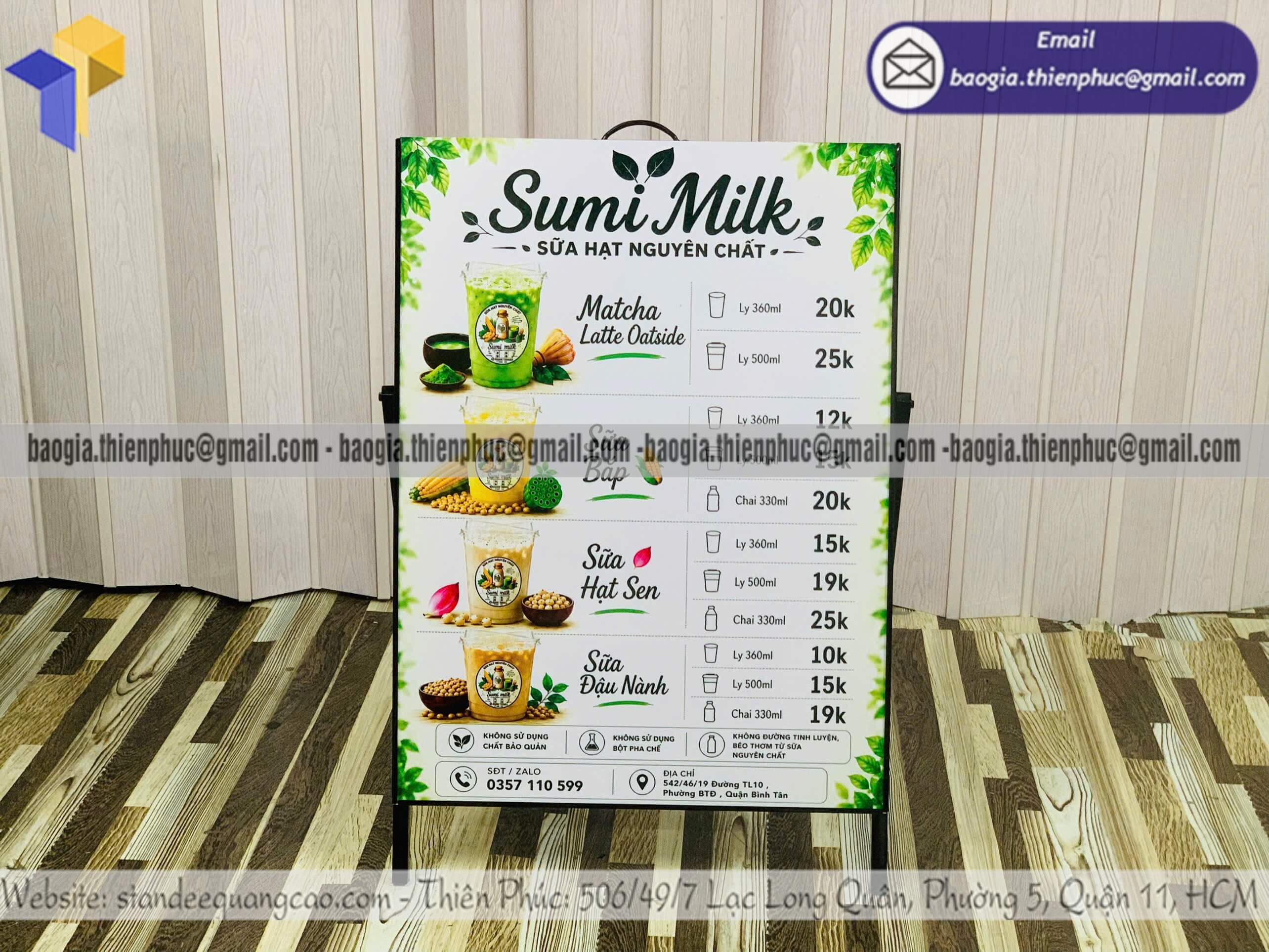 Khung standee 1 mặt in menu bằng sắt trên vỉa hè Khung standee 1 mặt in menu bằng sắt trên vỉa hè