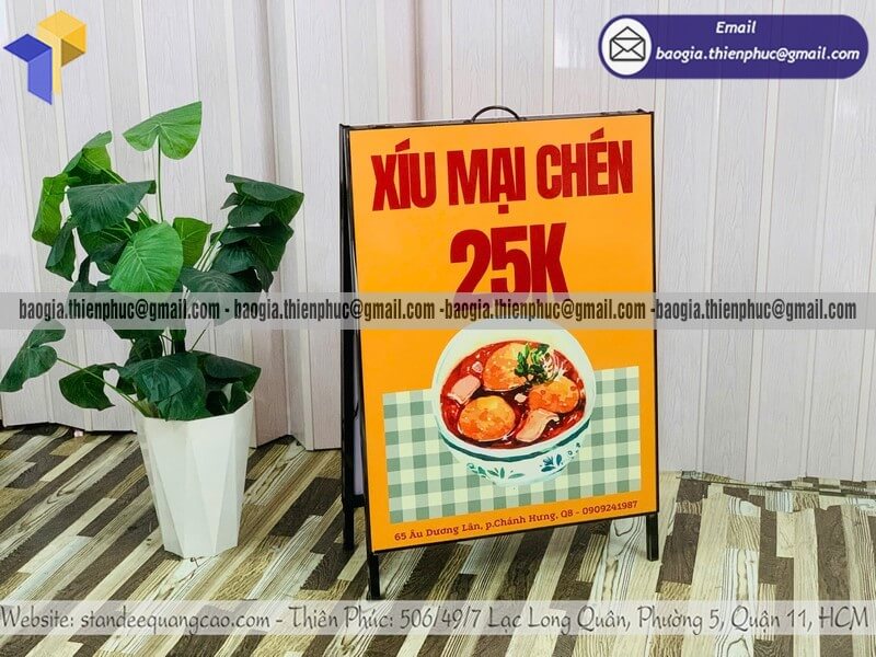 Mẫu bảng quảng cáo A bằng sắt cho quán ăn vỉa hè in 2 mặt hút khách đi đường