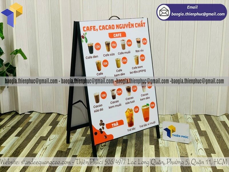 Mẫu biển hiệu A đứng bằng khung sắt để ngoài trời in ấn theo yêu cầu khách hàng