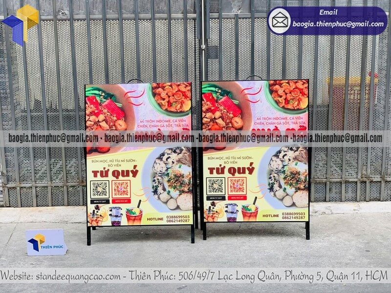 Mẫu standee A quảng cáo chân sắt in logo cho quán ăn