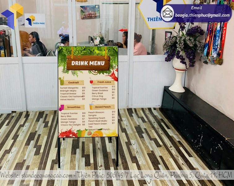 mẫu standee  chữ A 2 mặt giá rẻ