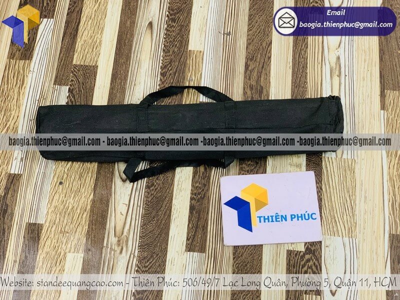 Mẫu standee cuốn nhôm dựng poster 1 mặt đẹp hút khách vỉa hè cực đẹp genz