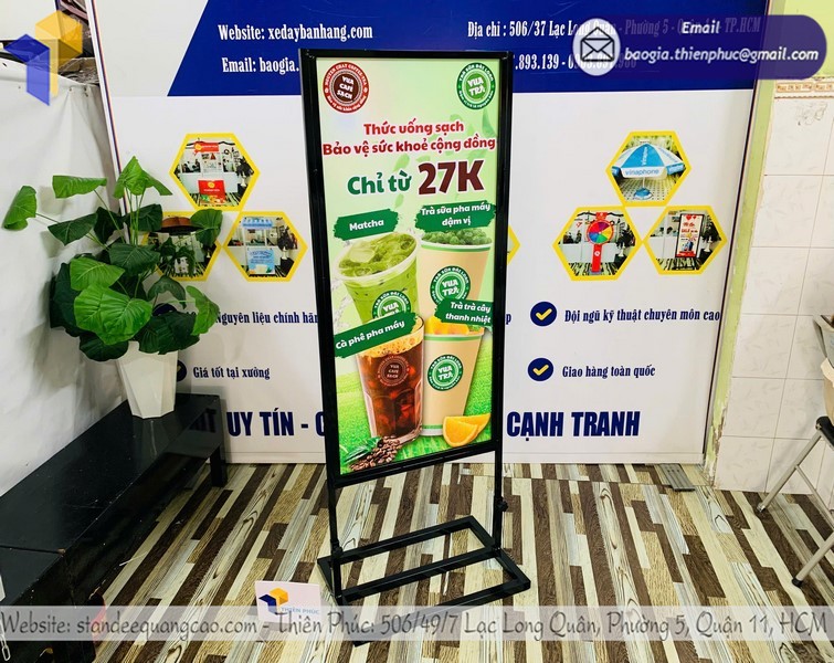 mẫu standee khung sắt lấy liền đẹp 2025