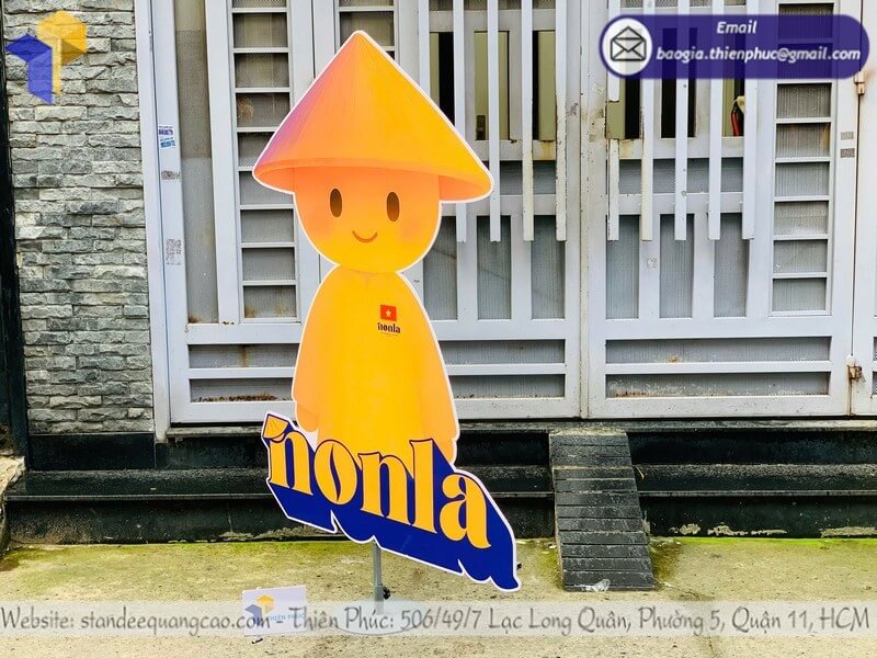 Mẫu Standee Mô Hình In 3D 1 Mặt siêu hút khách hàng