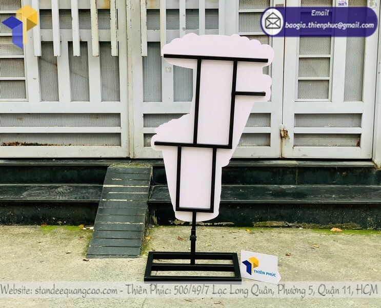 Mẫu standee mô hình ly cafe in 3D cho cửa hàng quán cafe trà sữa take away