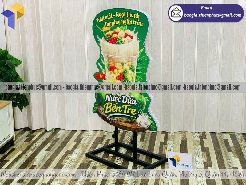 Mẫu standee mô hình quảng cáo đồ uống in 2 mặt giá rẻ cho sự kiện cửa hàng