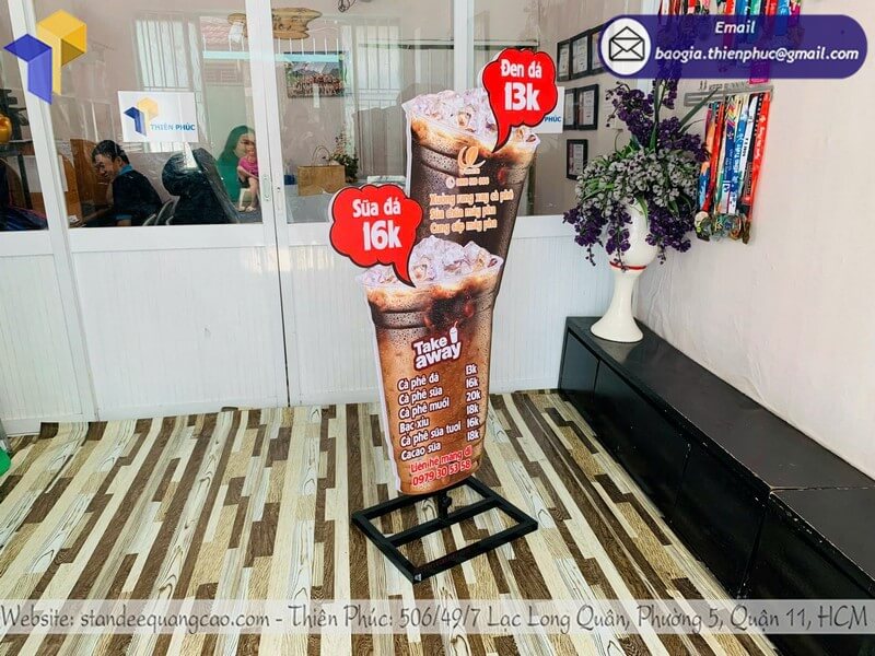 mô hình standee quảng cáo 3D TPHCM