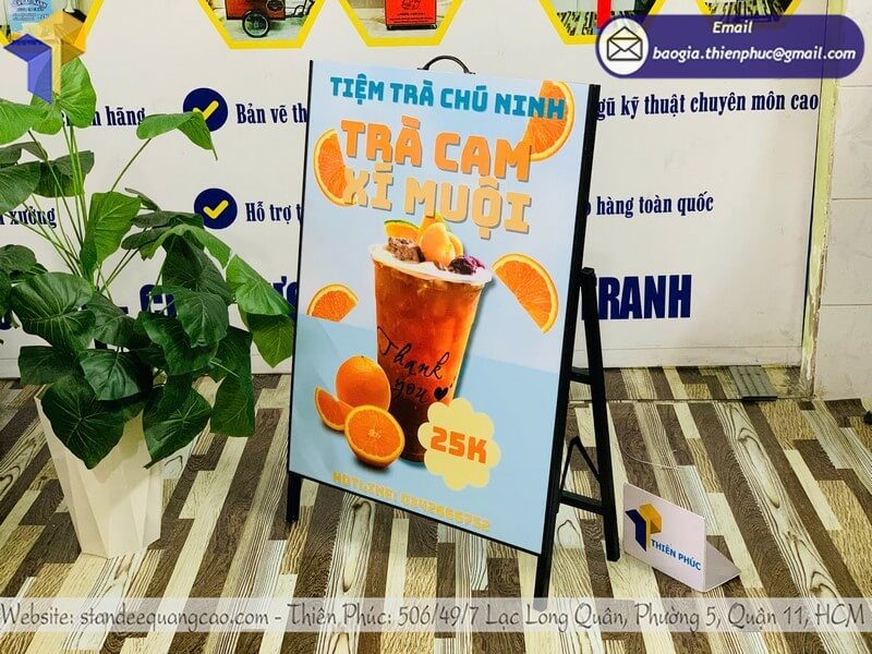 Mua bảng standee 1 mặt cho shop quảng bá thương hiệu, sự kiện