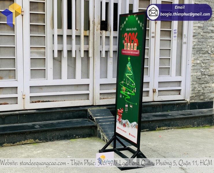 Mua bảng standee đứng in logo hai mặt giá rẻ tiếp cận khách hàng mới