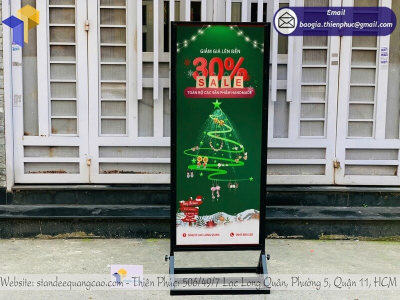 Mua bảng standee đứng in logo hai mặt giá rẻ