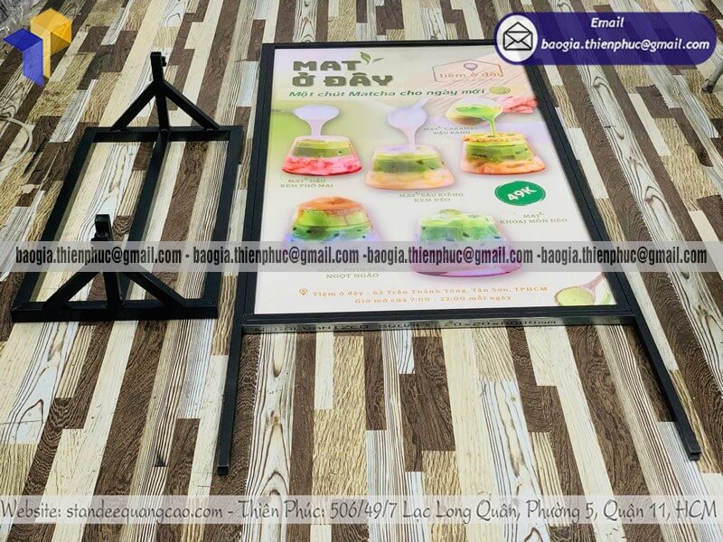 Mua bảng standee quảng cáo sản phẩm đứng ngoài trời sản xuất theo yêu cầu