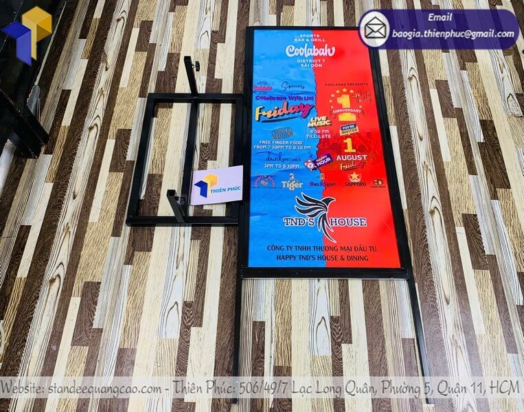 mua  standee khung sắt 2 mặt in logo trực tiếp tại xưởng