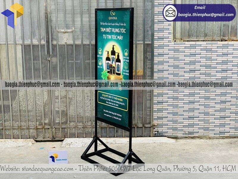 Nơi bán bảng standee đứng 2 mặt khung sắt giá sỉ cho cửa hàng quảng cáo gia công