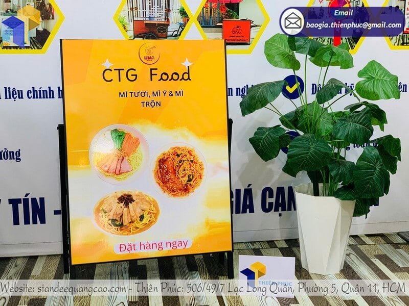 Nơi bán standee 1 mặt giá rẻ