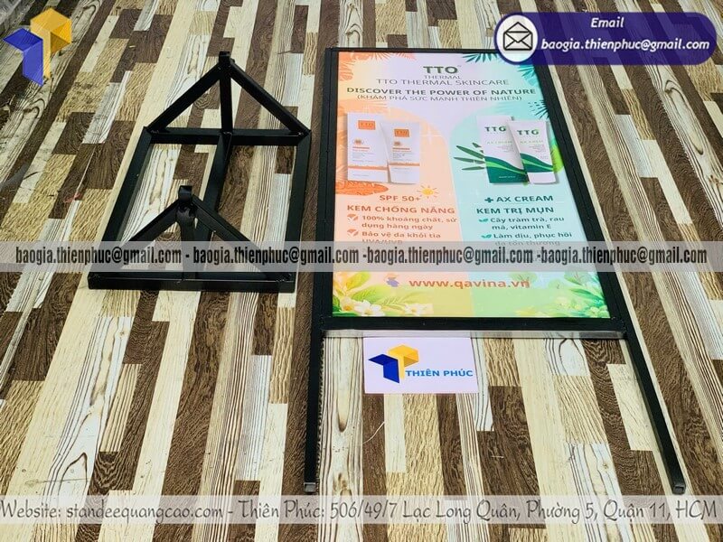 Nơi bán standee đứng ngoài trời khung sắt chất lượng chịu nắng chịu mưa