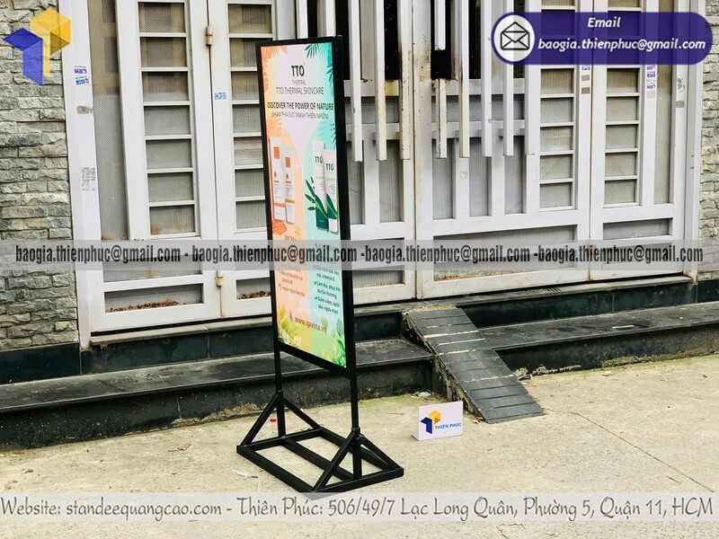 Nơi bán standee đứng ngoài trời khung sắt chất lượng theo yêu cầu