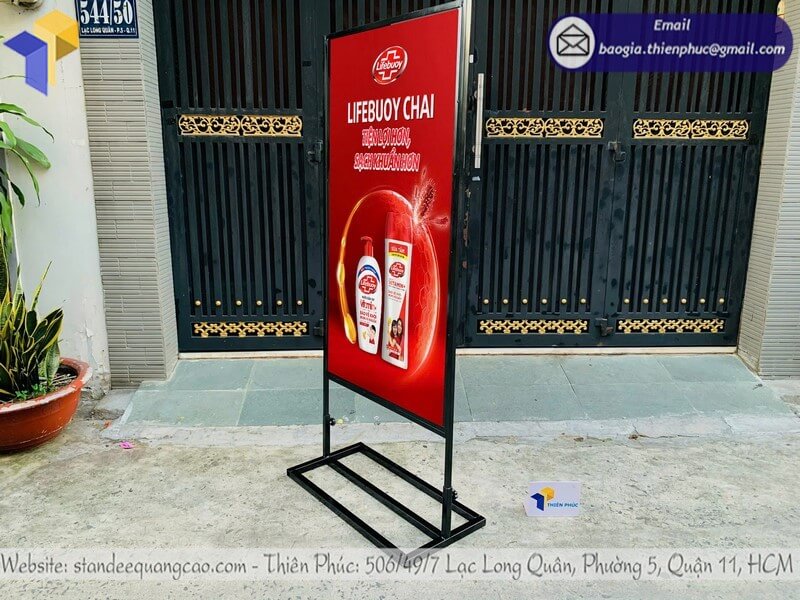 Nơi in bảng standee khung sắt quảng cáo hai mặt đẹp hàn tĩnh điện