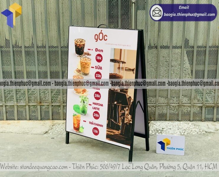 Nơi in logo bảng standee A 2 mặt quảng cáo chân sắt giá từ 500k đến 700k gia công theo yêu cầu