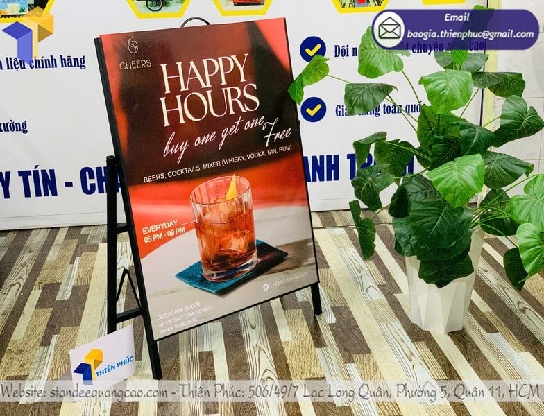 Nơi làm bảng standee 1 mặt in logo giá sỉ màu sắc sống động