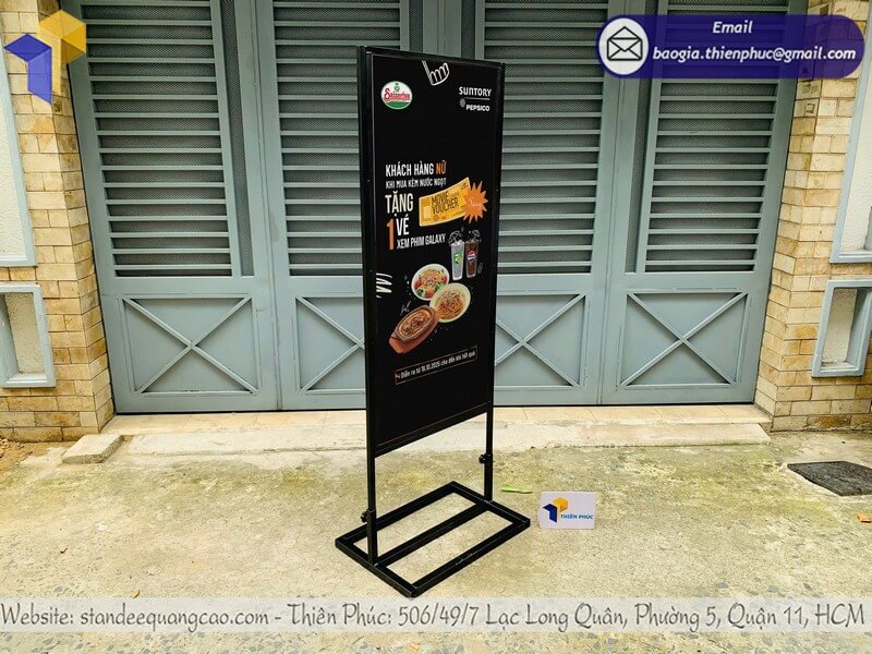 Nơi làm bảng standee khung sắt đứng 2 mặt cho sự kiện sản xuất, thiết kế ấn tượng