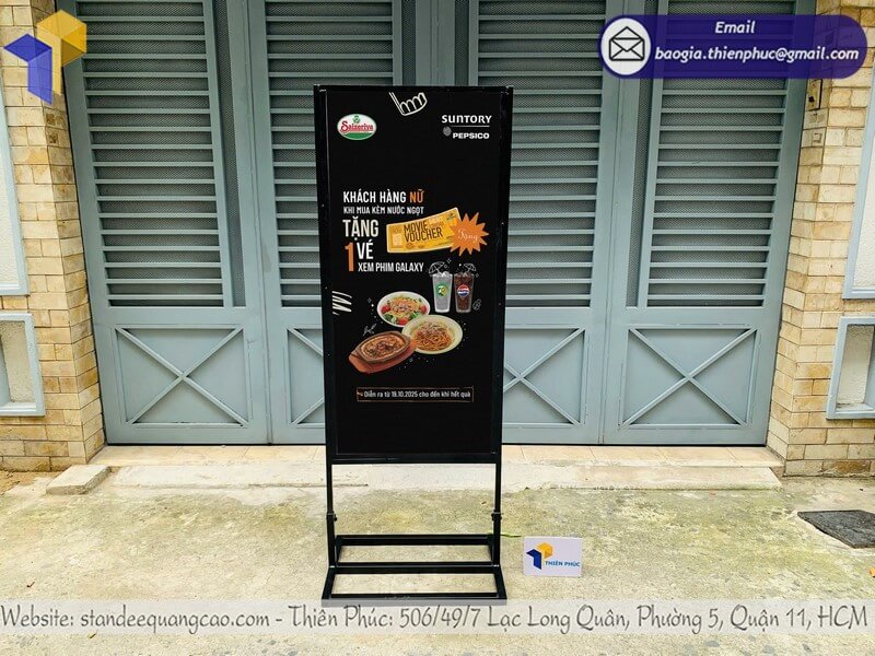 Nơi làm bảng standee khung sắt đứng 2 mặt cho sự kiện