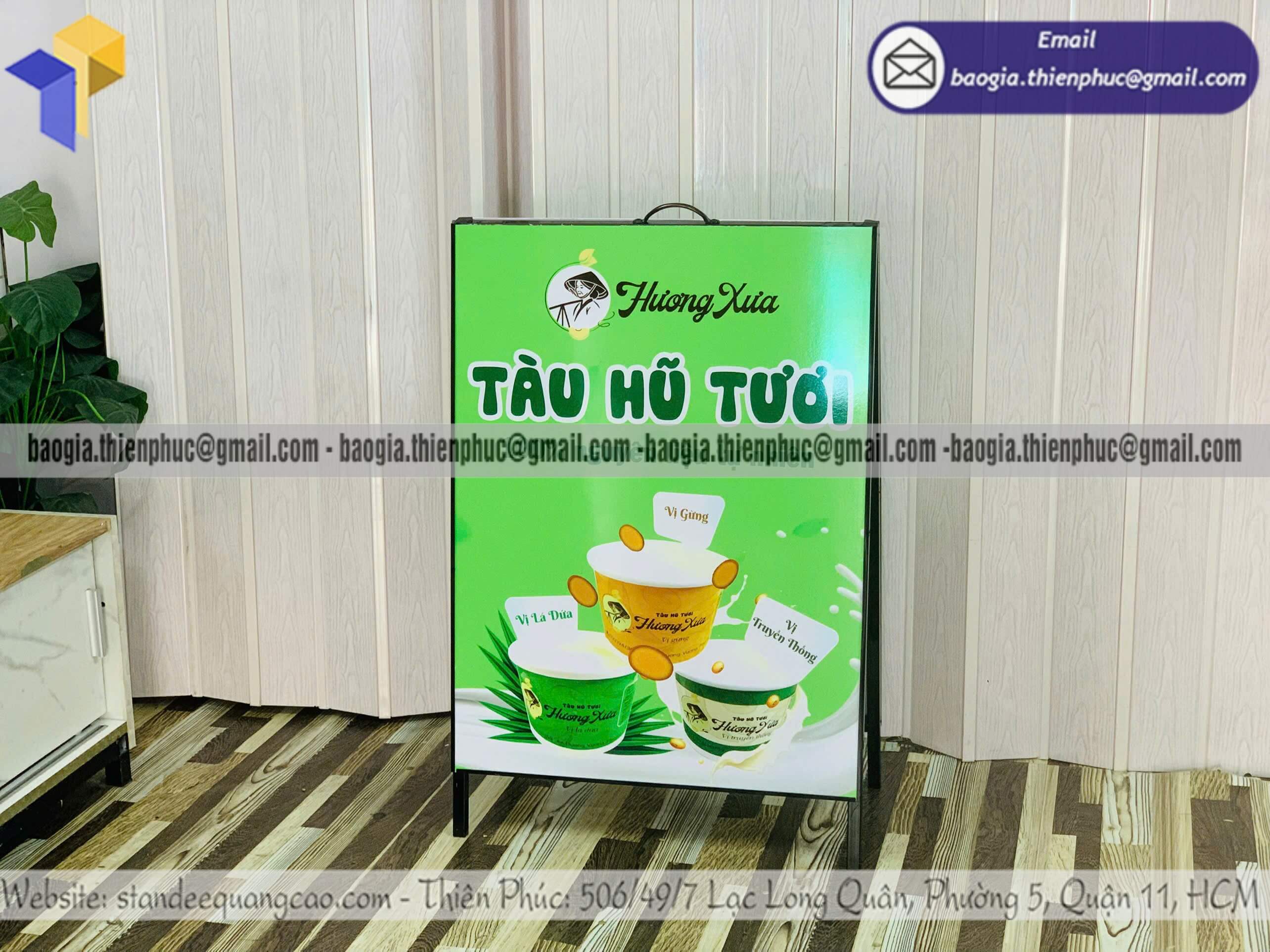 Standee A đứng chân sắt in poster hai mặt giá rẻ dùng làm quảng cáo chạy sale hiệu quả
