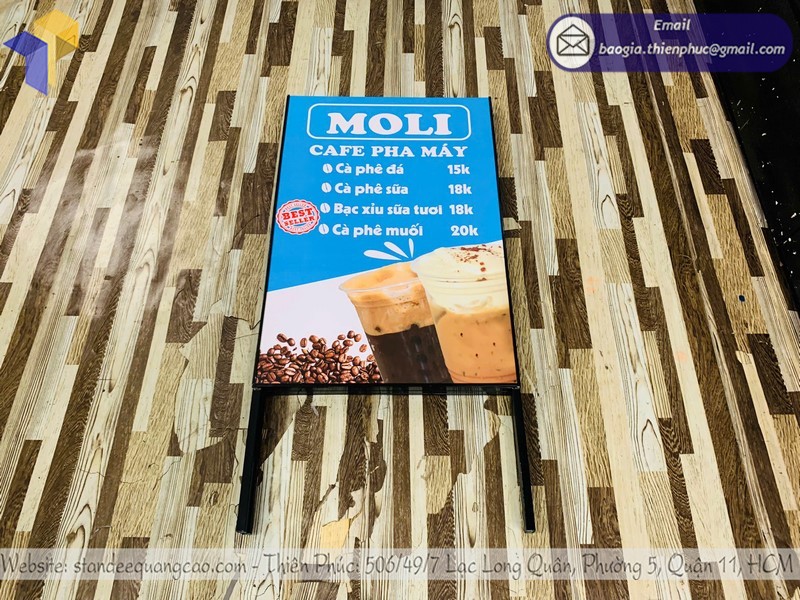 standee khung sắt ngoài trời rẻ