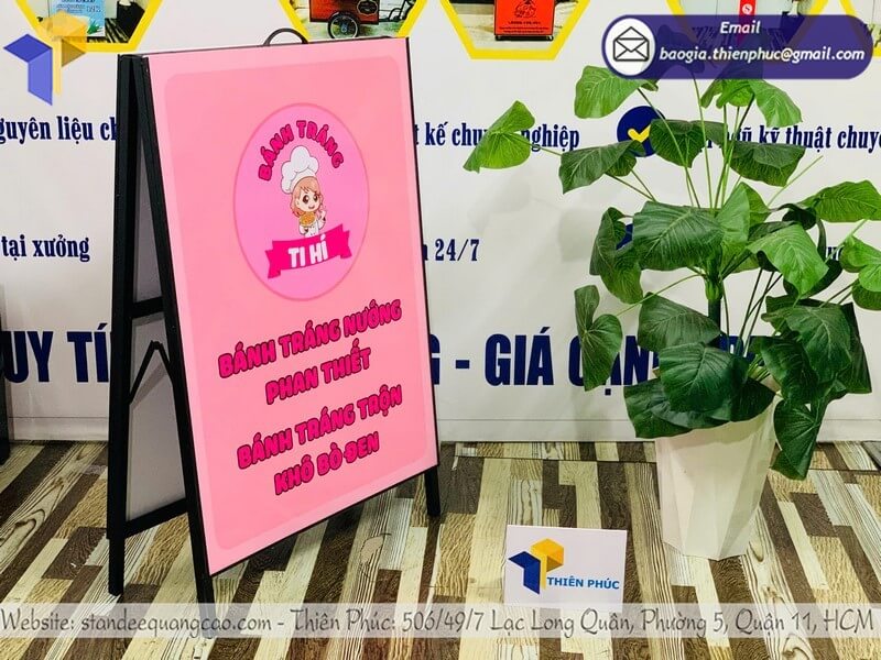 Standee chữ A 2 mặt bán chạy gấp gọn tiện lợi, hiển thị  2 mặt