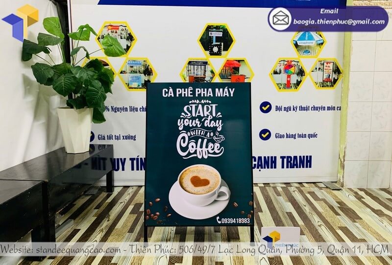 standee chữ A 2 mặt có tay xách