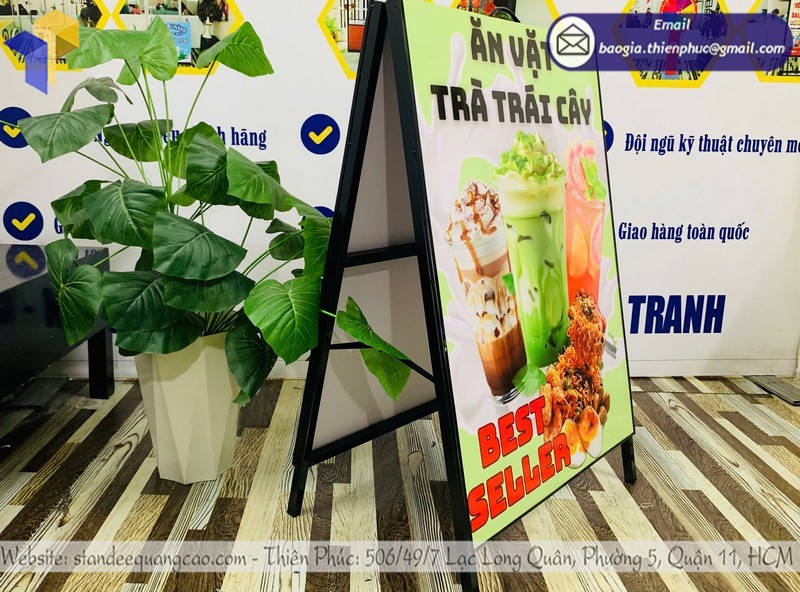 Standee chữ A có tay xách giá rẻ, uy tín tại xưởng sản xuất