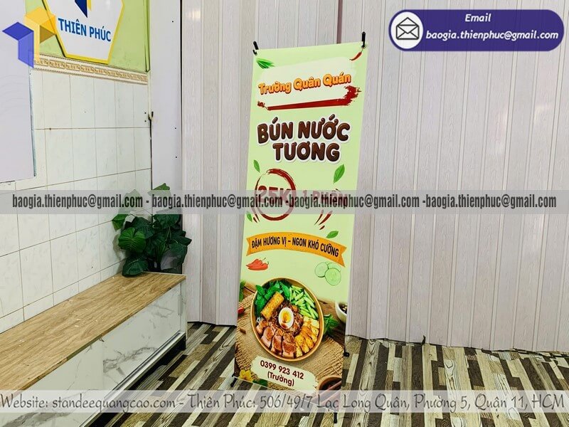Standee chữ X treo poster ngoài trời cho quán ăn cho cafe foodstuck bán đồ uống mang đi