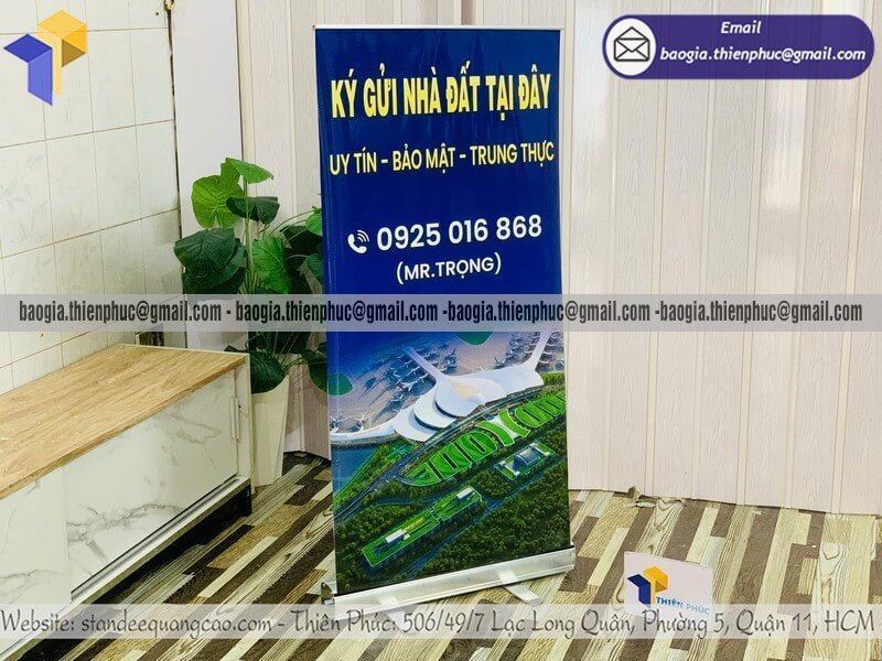 Standee cuốn nhôm dựng banner in 1 mặt quảng cáo cho bán hàng online offline sự kiện