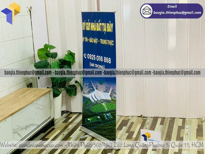 Standee cuốn nhôm dựng banner in 1 mặt quảng cáo quảng cáo ngành dịch vụ y tế