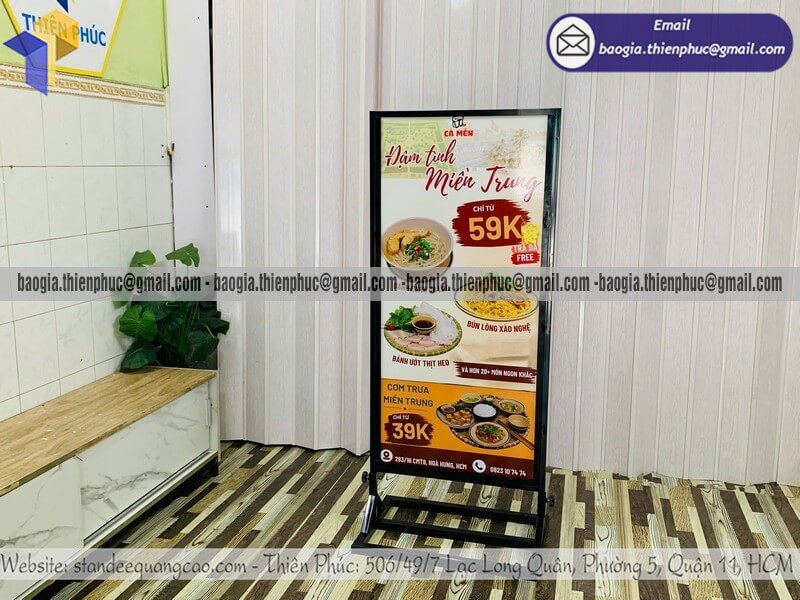 Standee giới thiệu menu đứng vỉa hè khung sắt khách chốt món trong 1 nốt nhạc