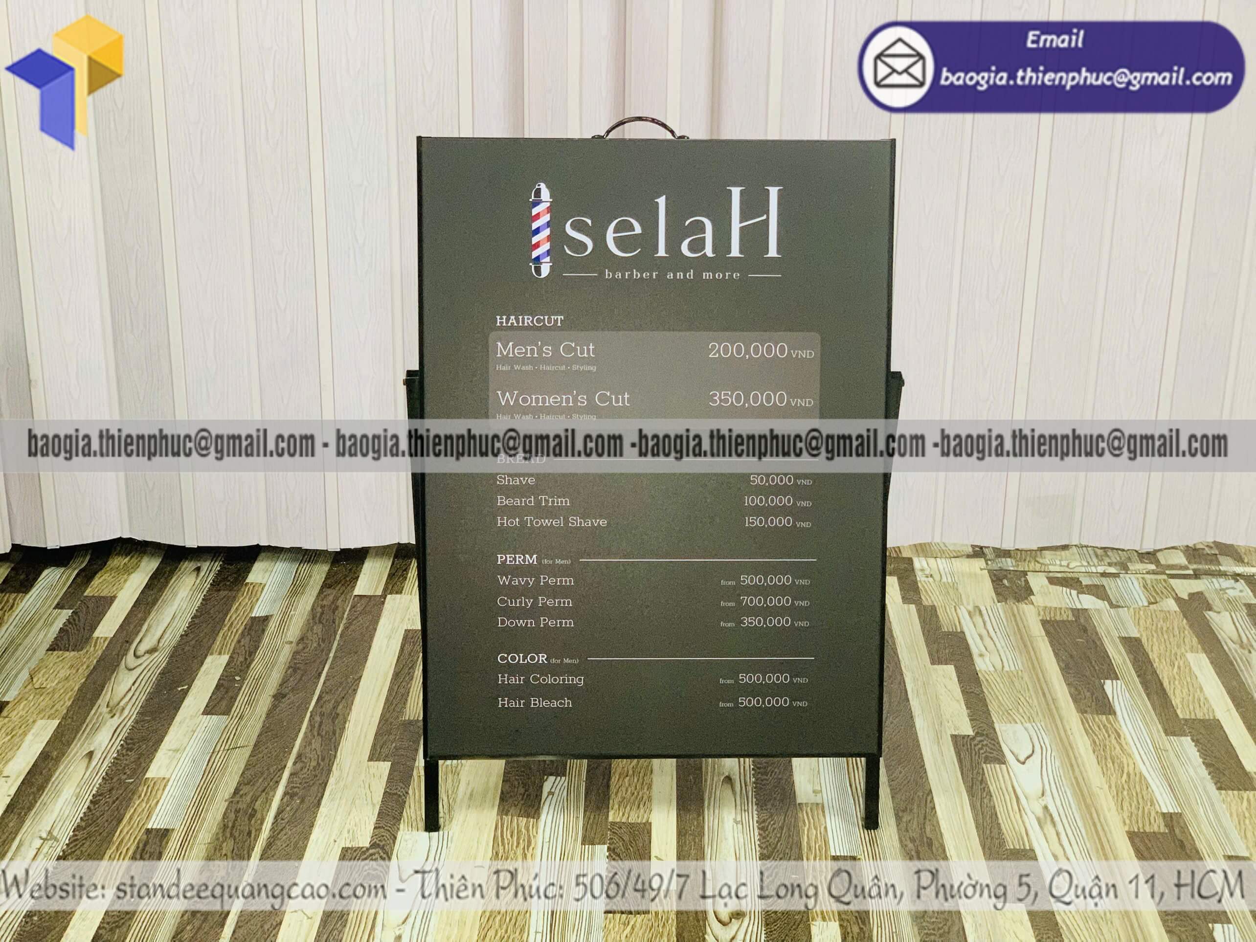 Standee in 1 mặt khung sắt để ngoài trời