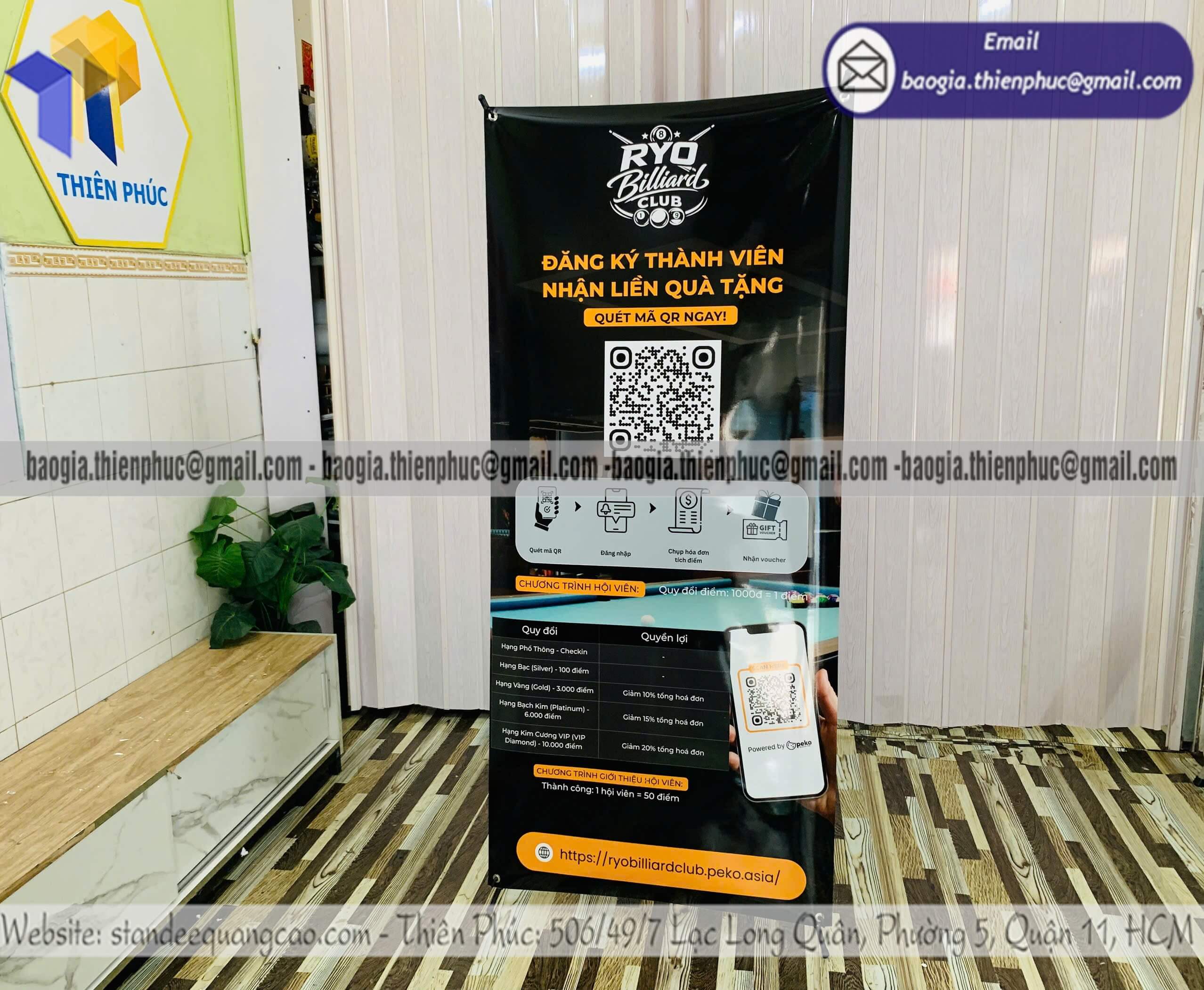 Standee in poster treo quảng cáo chữ X di động