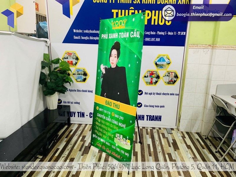 standee lắp ráp mỹ phẩm in theo yêu cầu