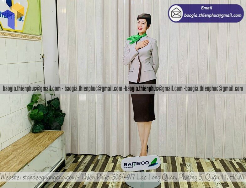 Standee mô hình nữ tiếp viên hàng không in 1 mặt thiết kế riêng cho công ty du lịch, khách sạn