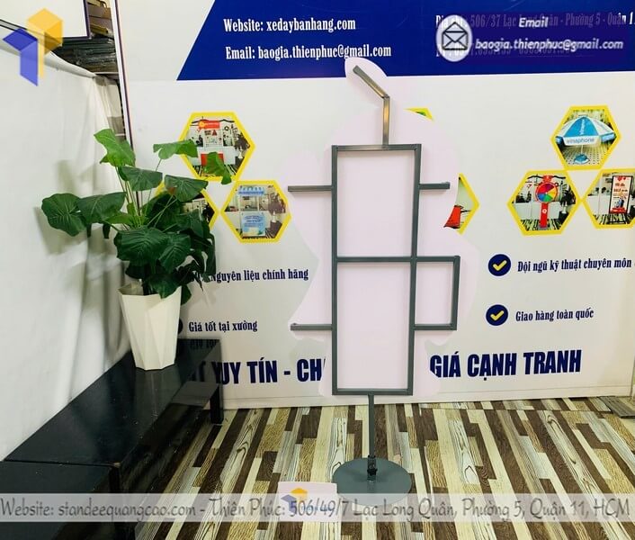 Standee mô hình quảng cáo 1 mặt dùng cho shop, cửa hàng nhỏ