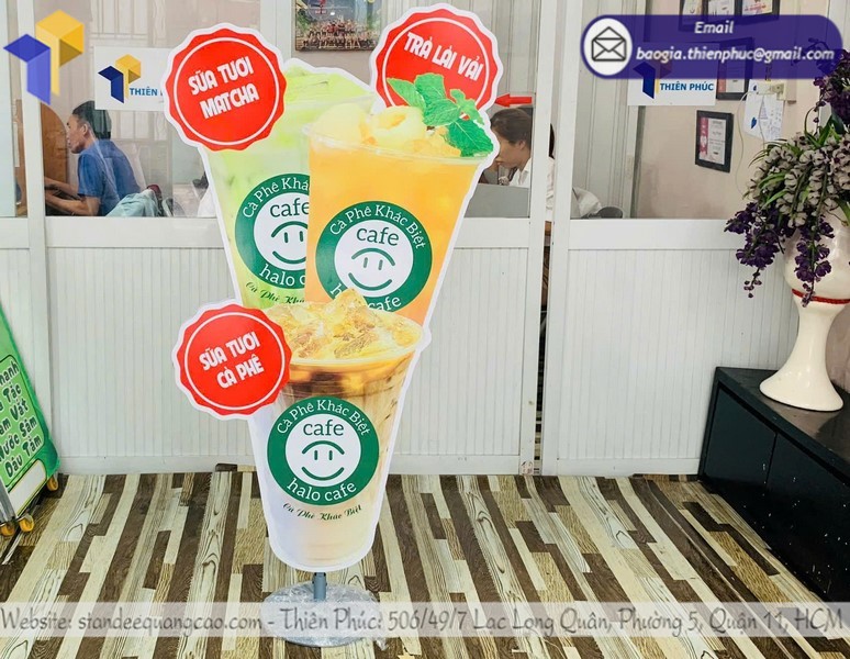 standee mockup cà phê 3D